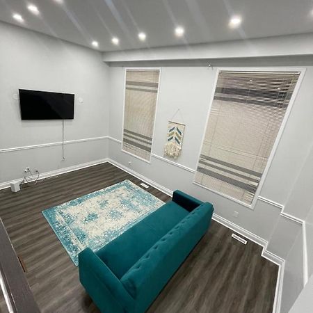 Mo'S Place 密西沙加 外观 照片