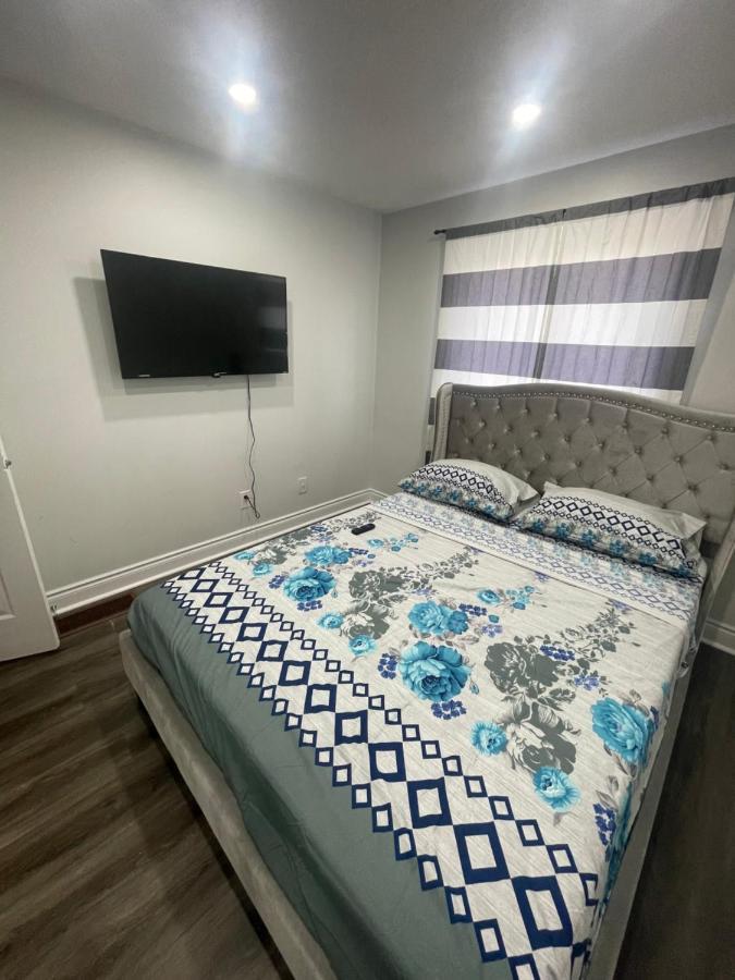 Mo'S Place 密西沙加 外观 照片