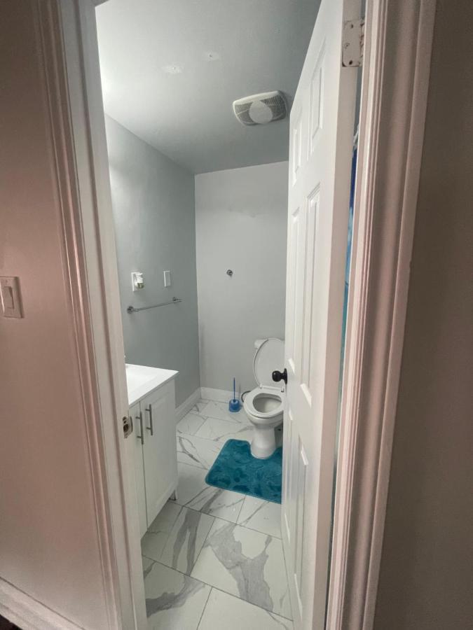 Mo'S Place 密西沙加 外观 照片